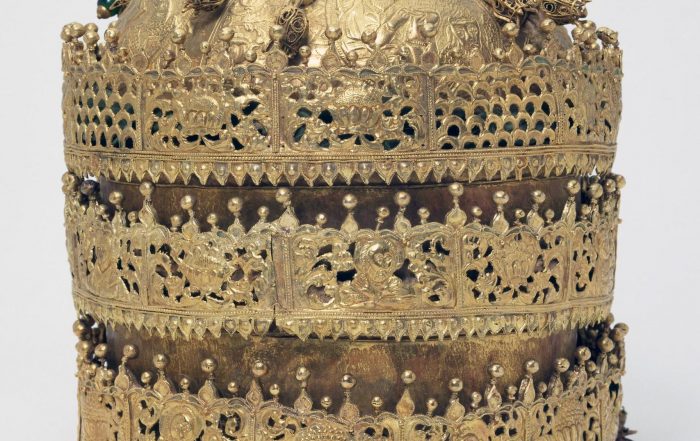 Gold Maqdala crown in the Victoria and Albery Museum. London